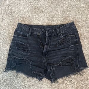 American Eagle. Women’s size 8. High Waisted black denim shorts.